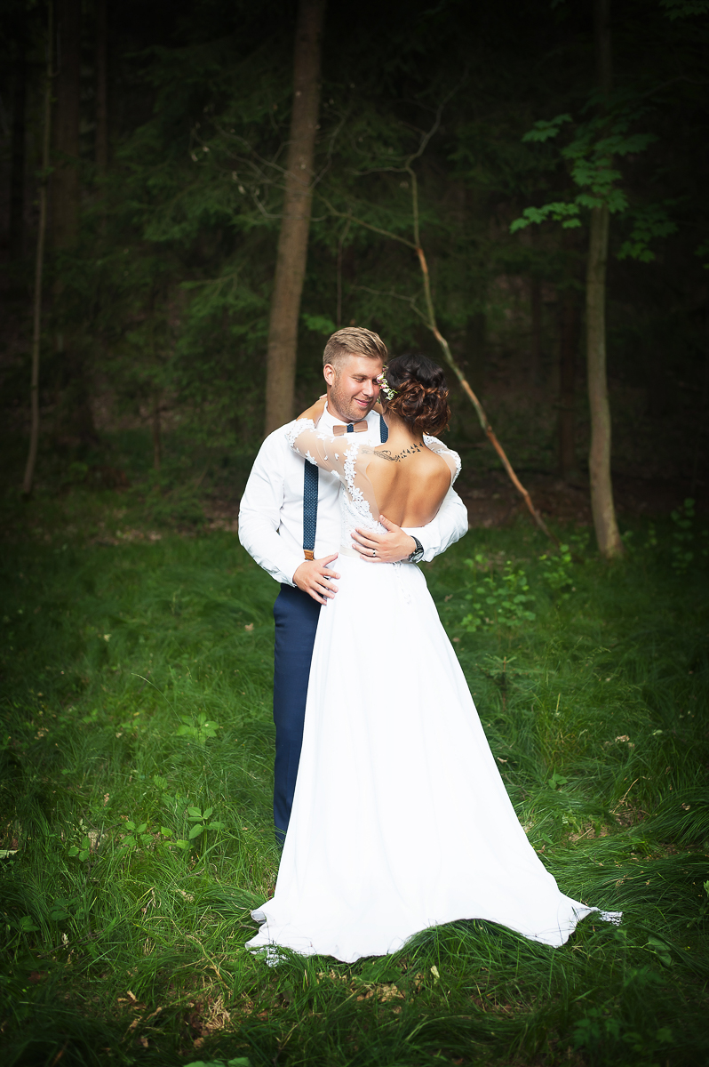 Naše vysněná svatba v přírodě, fotografie Lucie Linhartová na blogu Originální Svatba