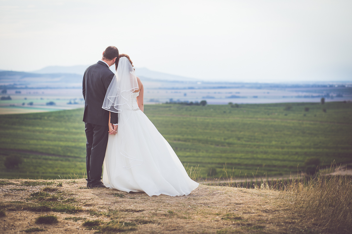Pohodová svatba na Jižní Moravě plná vína a smíchu, fotografie Lucie Mynářová na blogu Originální Svatba